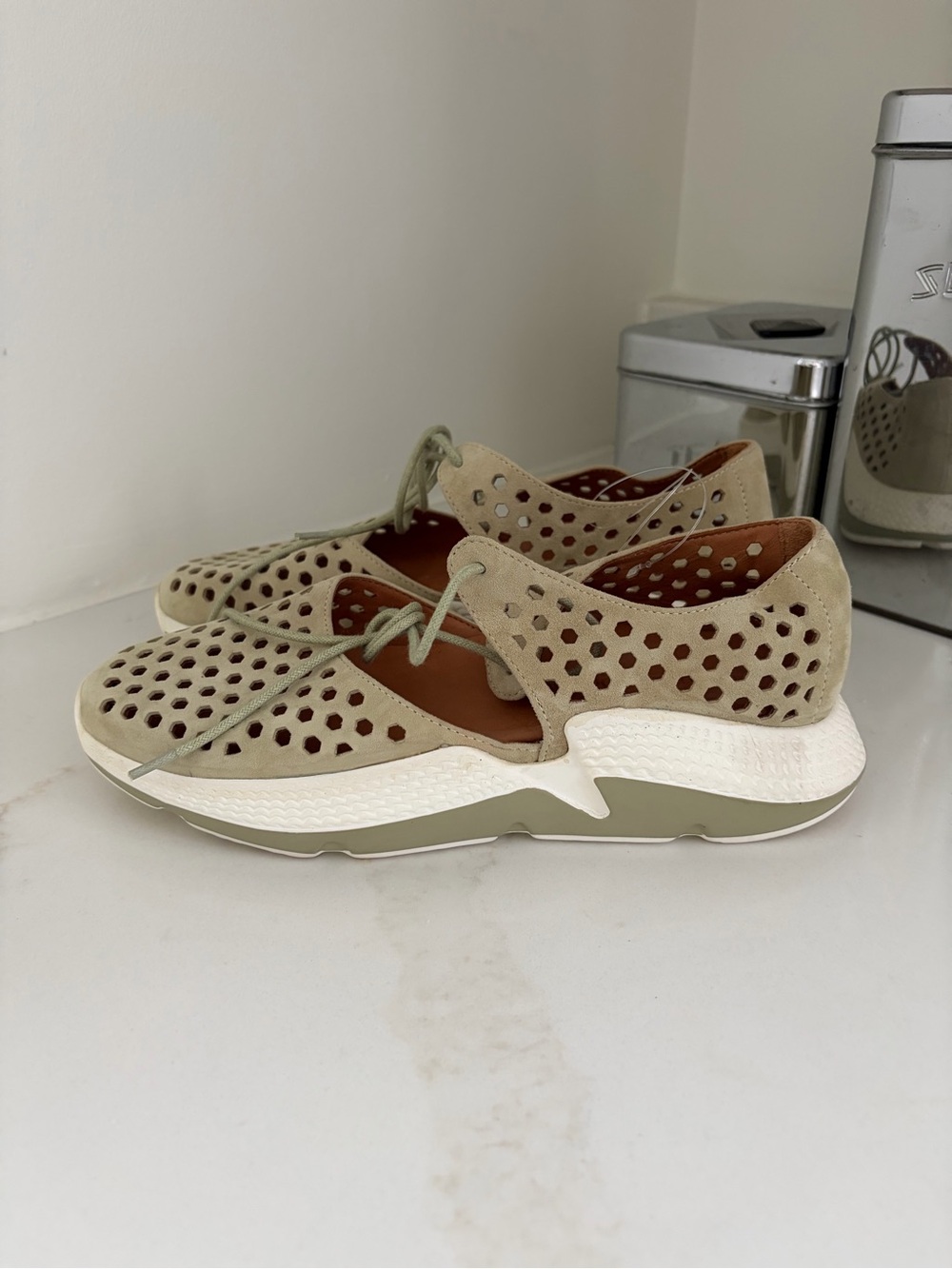 L’Amour Des Pieds ultra comfy shoes